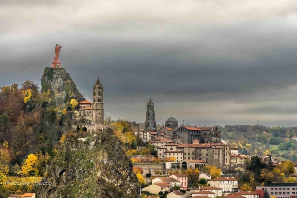 Maison Atypique - Centre Historique - Puy En Velay Le Puy-en-Velay Dış mekan fotoğraf